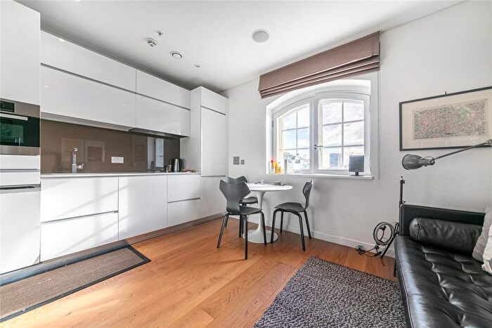 1 Bedroom Flat To Rent In Strand, Strand, WC2R