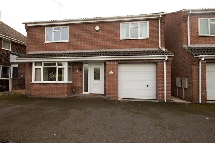 4 Bedroom Detached House To Rent In Coupe Lane, Clay Cross, Chesterfield, S45
