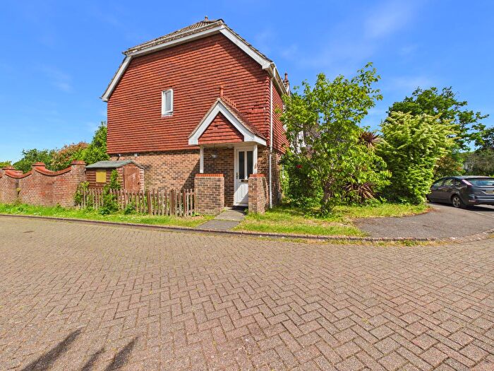 2 Bedroom End Of Terrace House For Sale In Clydesdale Road, Whiteley, PO15