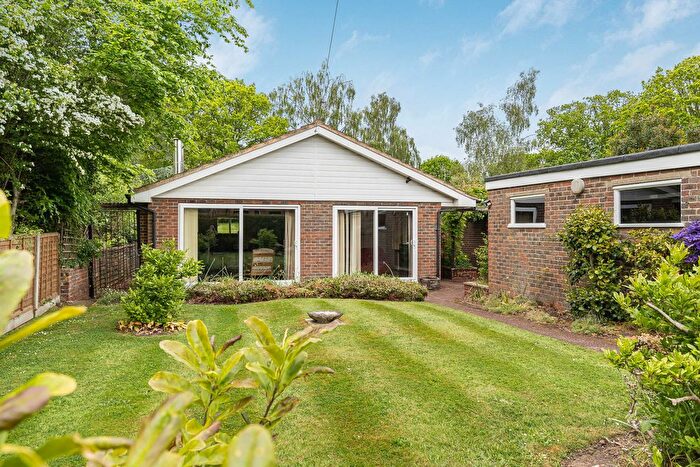 3 Bedroom Bungalow For Sale In Drive Road, Coulsdon, CR5