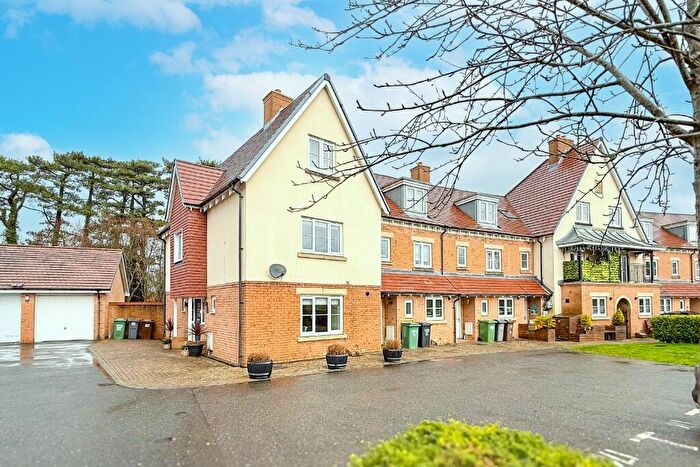 4 Bedroom End Of Terrace House For Sale In Kensington Way, Polegate, East Sussex, BN26