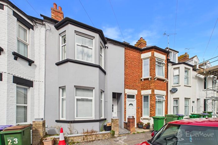 4 Bedroom Terraced House To Rent In Fernbank Crescent, Folkestone, Kent, CT19