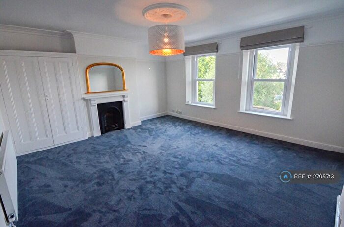 2 Bedroom Flat To Rent In Cotham Gardens, Bristol, BS6