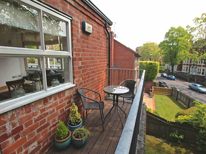 1 Bedroom Flat To Rent In The Lodge, Lucknow Road, Nottingham, Nottinghamshire, NG3