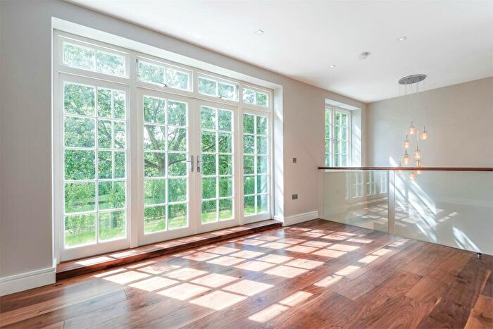 3 Bedroom Mews To Rent In Bute Mews, Hampstead Garden Suburb, NW11