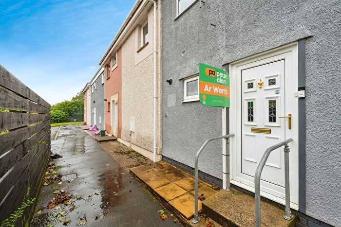 2 Bedroom Property To Rent In Pentewan Close, Swansea, SA6