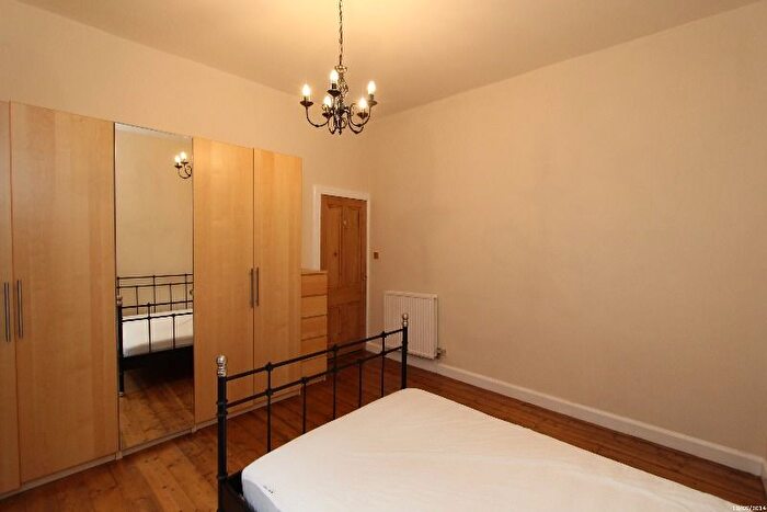 2 Bedroom Flat To Rent In Cambridge Gardens, Edinburgh, EH6