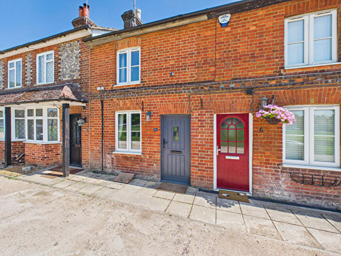2 Bedroom Cottage For Sale In The Common, Stokenchurch, High Wycombe, Buckinghamshire, HP14
