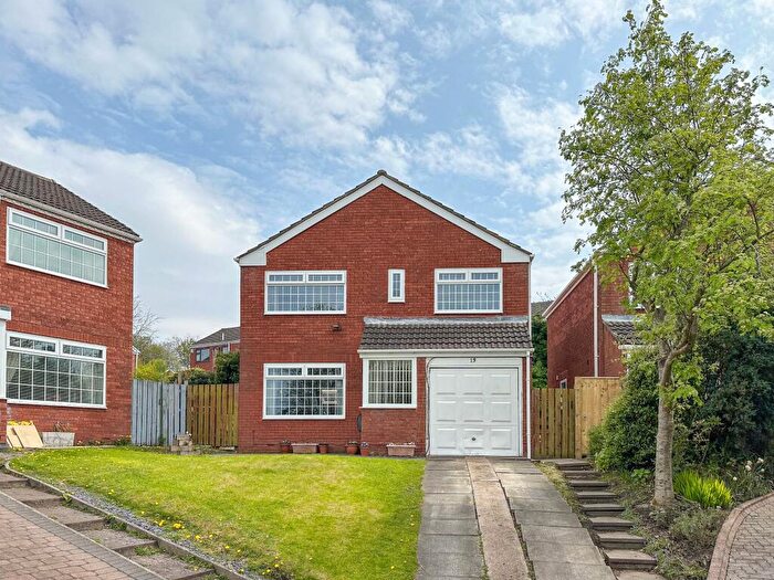 4 Bedroom Detached House For Sale In Alnwick Close, Whickham, Newcastle Upon Tyne, NE16
