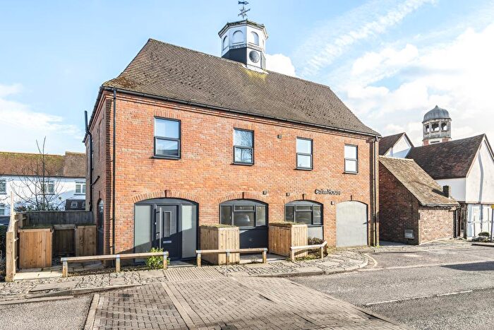 1 Bedroom Apartment To Rent In Elgiva Lane, Buckinghamshire, HP5