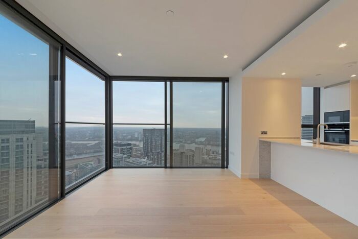 1 Bedroom Flat To Rent In Hampton Tower, Marsh Wall, Canary Wharf, London, E14