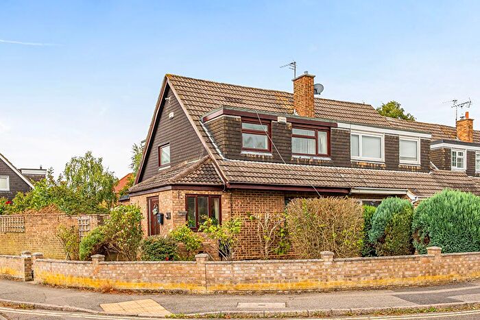 3 Bedroom Semi-Detached House For Sale In Celina Close, Bletchley Milton Keynes, MK2