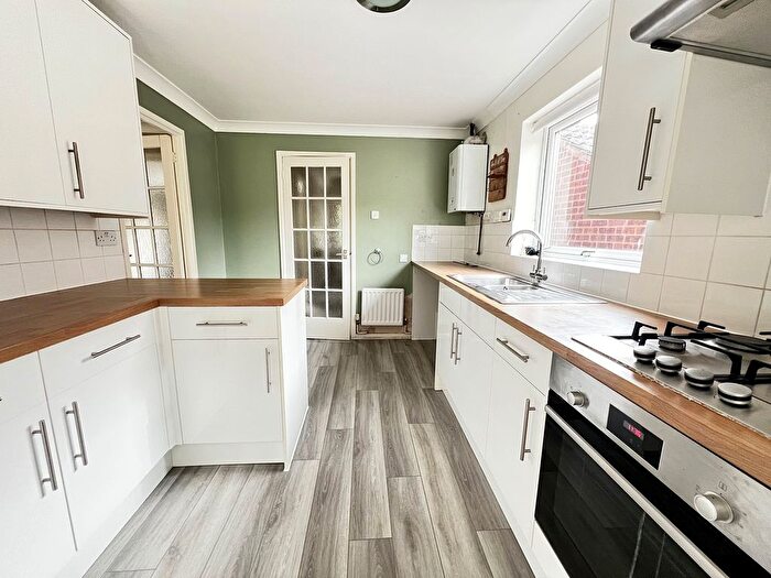 4 Bedroom Detached House To Rent In Cedar Grove, Gillingham, ME7
