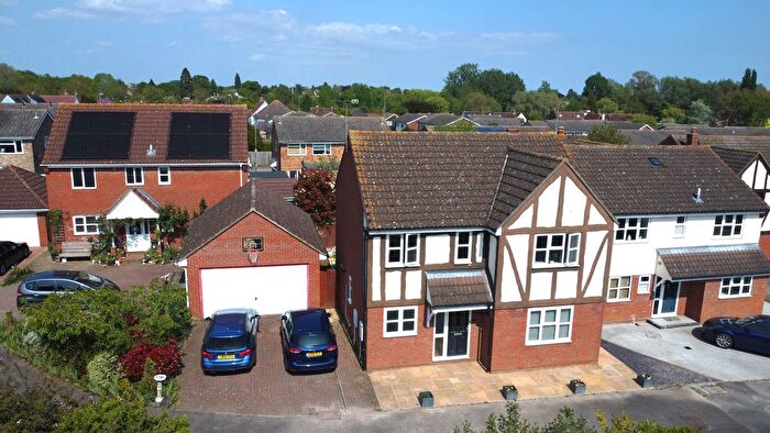 4 Bedroom Detached House For Sale In Kingfisher Way, Kelvedon, CO5