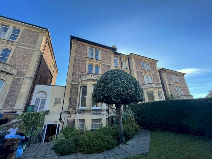 3 Bedroom Flat To Rent In Beaufort Road, Clifton, Bristol, BS8