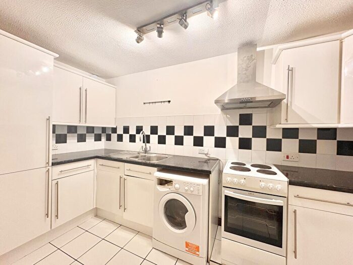 1 Bedroom Apartment To Rent In Frensham Court, Southsea, PO4