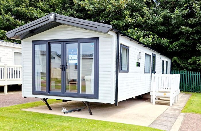 2 Bedroom Mobile/park Home For Sale In Lime Kiln Lane, Bridlington, YO16