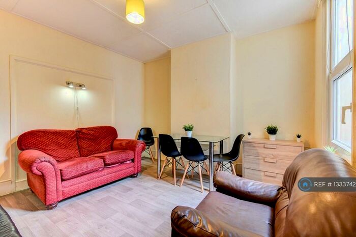 4 Bedroom Terraced House To Rent In Bear Road, Brighton, BN2