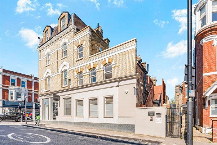 1 Bedroom Flat For Sale In Fulham Road, Parsons Green, SW6