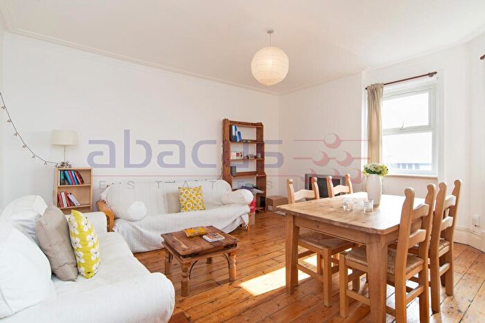 2 Bedroom Flat To Rent In Kings Gardens, West Hampstead, NW6
