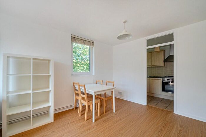 1 Bedroom Flat To Rent In Hanson Close, Balham, London, SW12