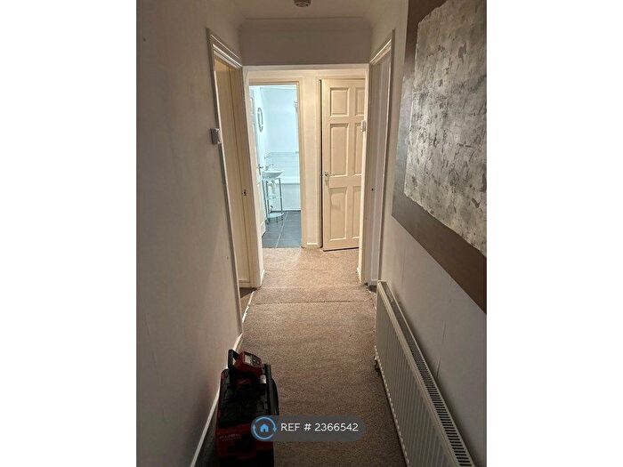 2 Bedroom Flat To Rent In Brendon Avenue, Luton, LU2
