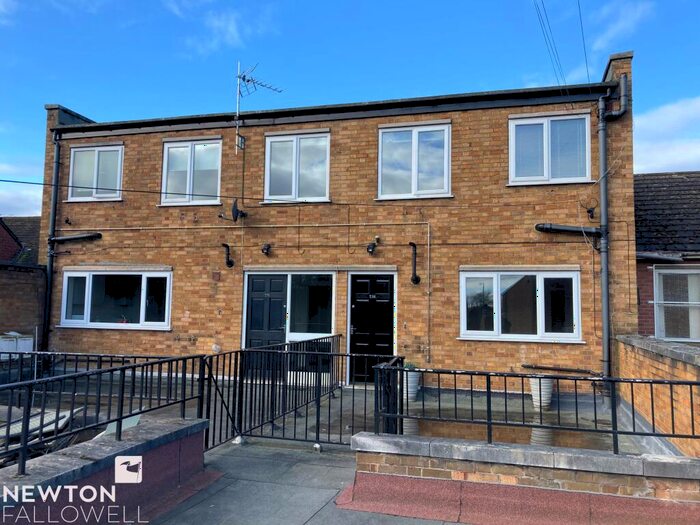 2 Bedroom Flat To Rent In Carolgate, Retford, DN22