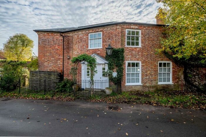 4 Bedroom Detached House For Sale In Great Massingham, PE32