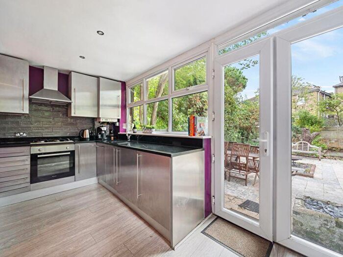 2 Bedroom Character Property To Rent In Mill Lane, West Hampstead, London, NW6