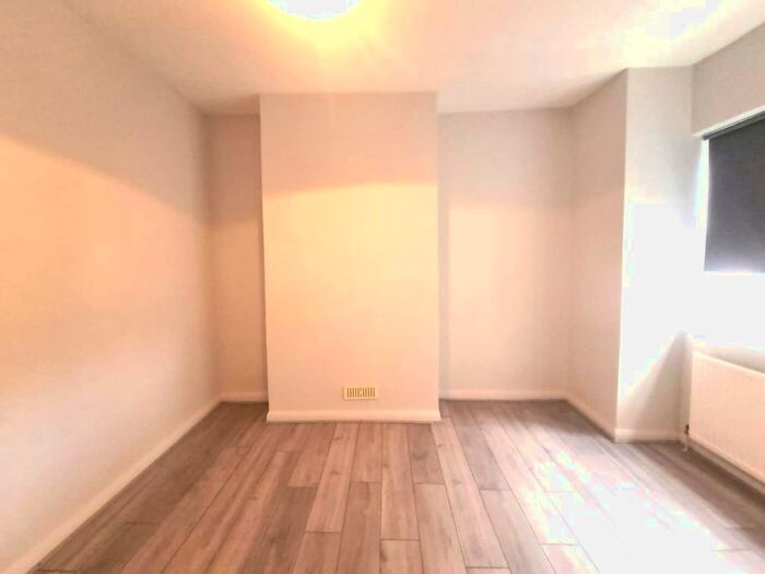 1 Bedroom Flat To Rent In Sheridan Road, Belvedere, DA17