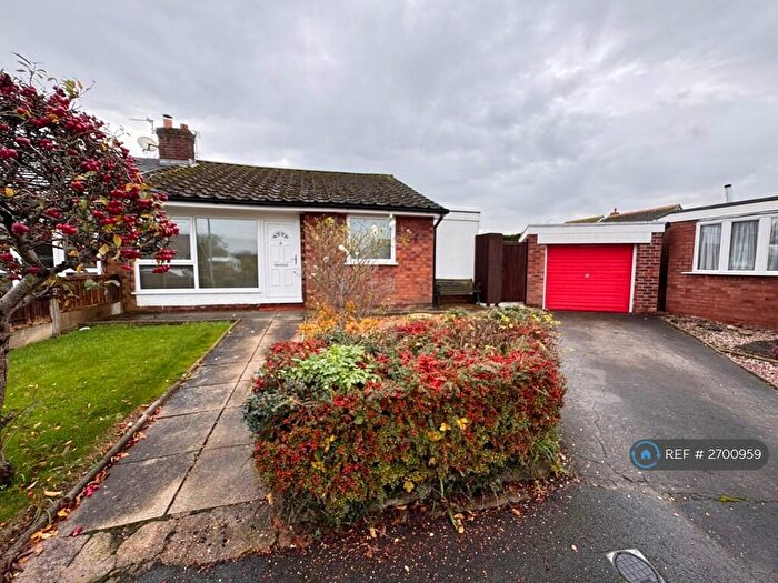 3 Bedroom Semi-Detached House To Rent In The Croft, Longton, Preston, PR4