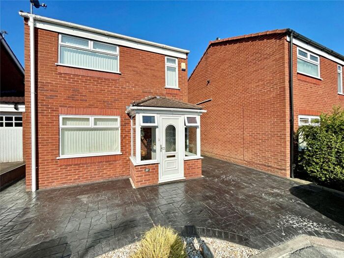 3 Bedroom Detached House For Sale In Wharfedale, Runcorn, Cheshire, WA7