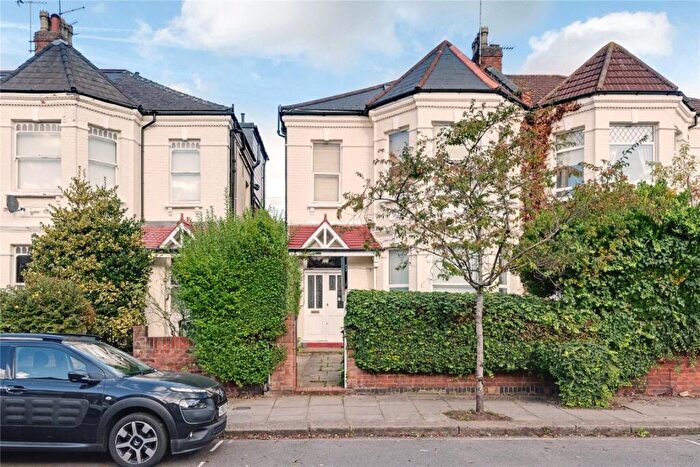 Flat For Sale In Fordwych Road, London, NW2