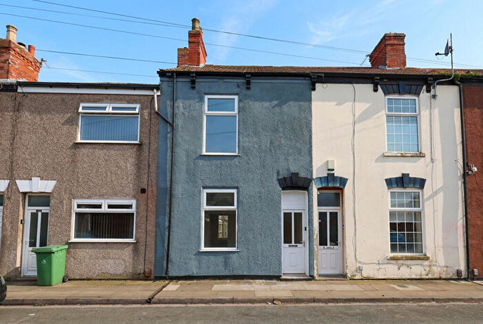 3 Bedroom Terraced House For Sale In Grafton Street, Grimsby, DN32
