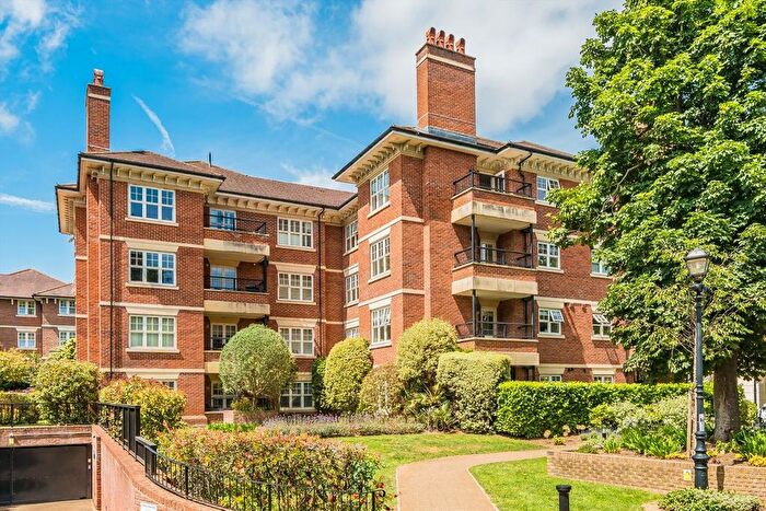 2 Bedroom Flat To Rent In Chalmers Way, Twickenham, TW1