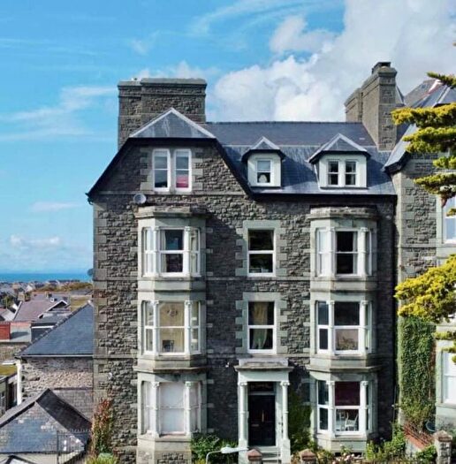 1 Bedroom Flat To Rent In St. Johns Hill, Barmouth, LL42