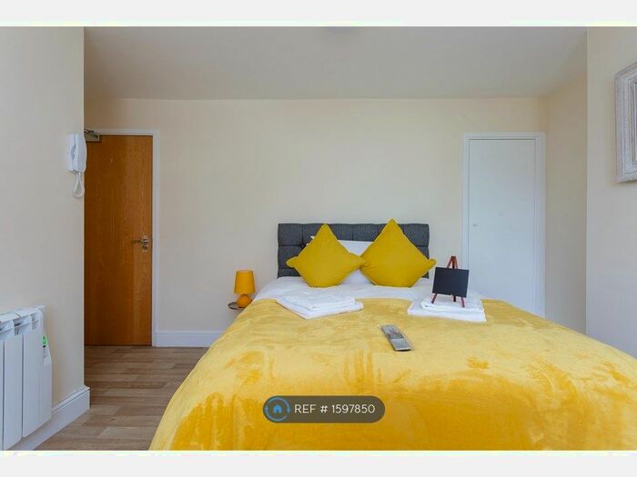 Studio To Rent In Hampshire, Southampton, SO14