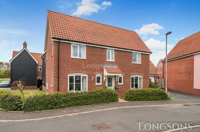 4 Bedroom Detached House For Sale In Silver Birch Road, Dereham, NR20