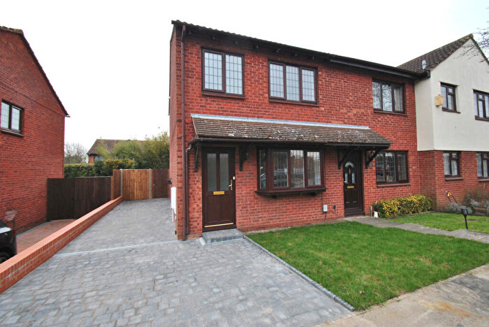 3 Bedroom End Of Terrace House To Rent In Larkins Close, Baldock, SG7