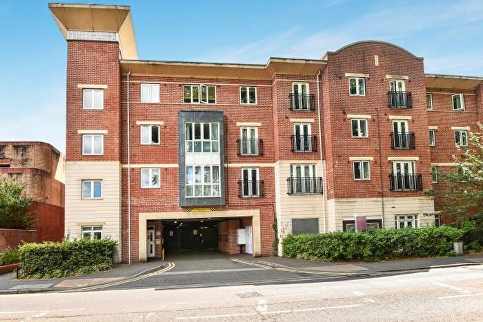 1 Bedroom Flat For Sale In Maidenhead, Berkshire, SL6