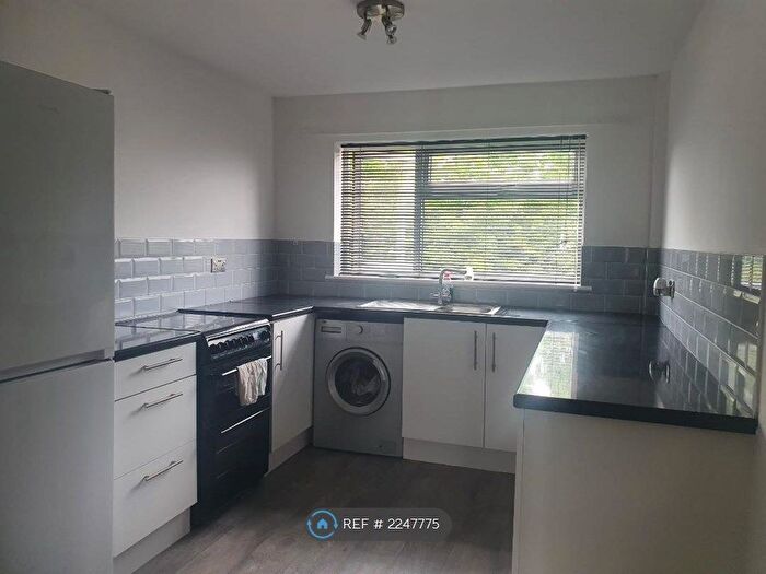 2 Bedroom Maisonette To Rent In Verdin Court, Crewe, CW1