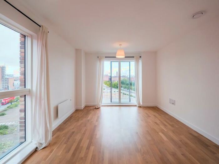 1 Bedroom Apartment To Rent In Lockgate Mews, M4