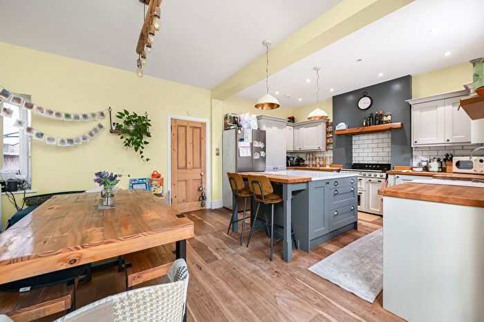 3 Bedroom Detached House For Sale In Minster Road, Bromley, BR1