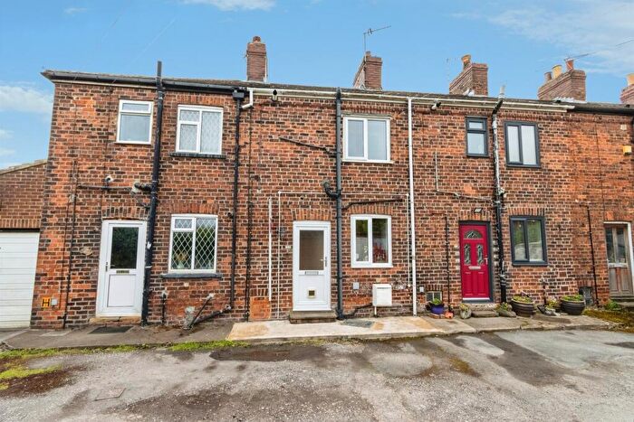 1 Bedroom Terraced House For Sale In Cross Row, Swillington Common, Leeds, LS15