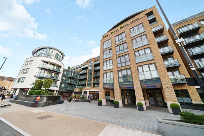 2 Bedroom Flat To Rent In Kew Bridge Road, Brentford, TW8