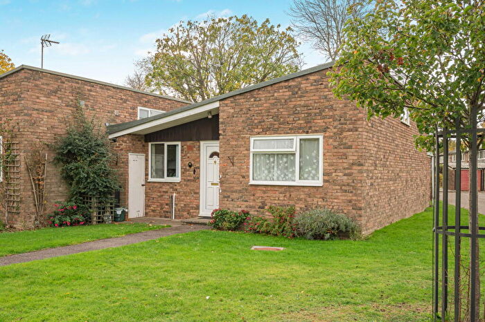 2 Bedroom Semi-Detached Bungalow For Sale In Park Drive, Cranleigh, GU6