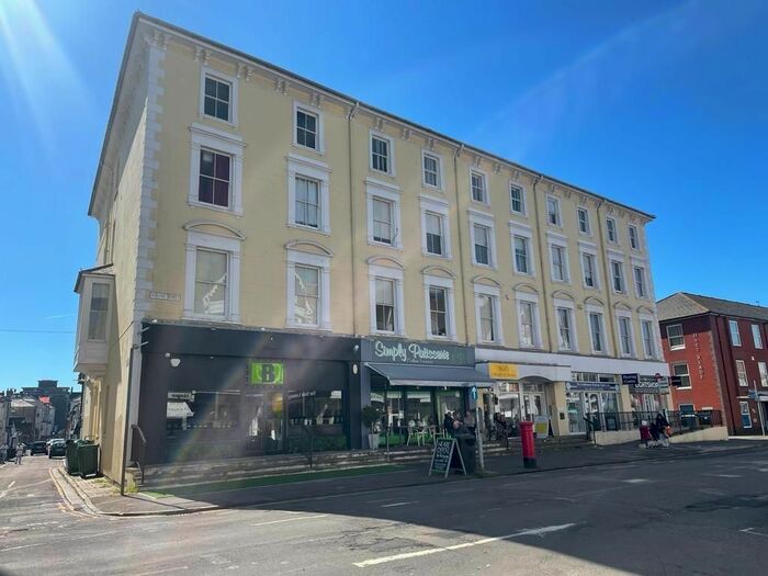 1 Bedroom Flat To Rent In South Street, Eastbourne, BN21