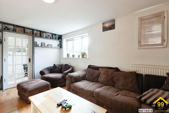 3 Bedroom End Of Terrace House For Sale In Bourton On The Water, Cheltenham, Gloucestershire, GL54