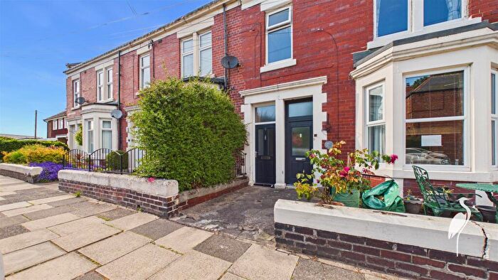 3 Bedroom Flat To Rent In Hamilton Terrace, West Boldon, East Boldon, NE36