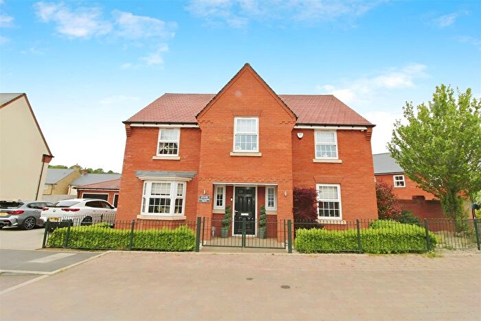 4 Bedroom Detached House For Sale In Kilvington Grove, Nunthorpe, TS7